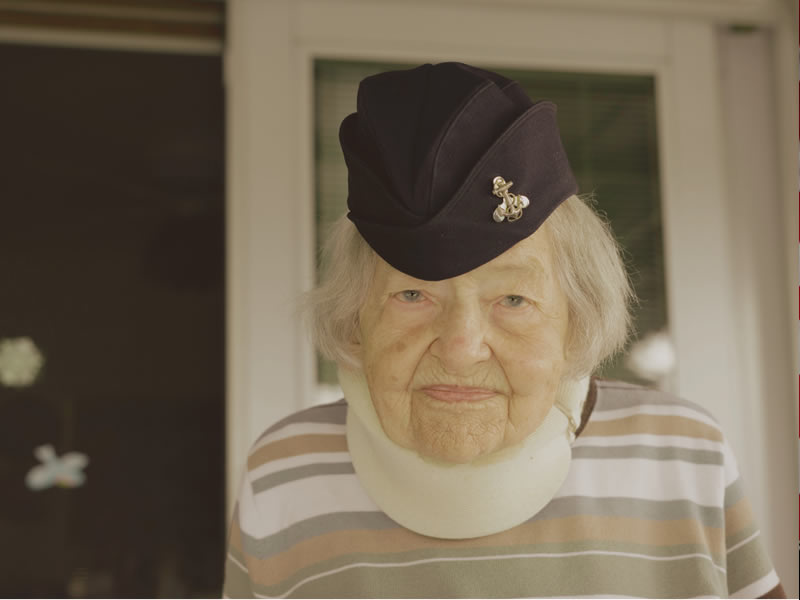 Elderly woman veteran